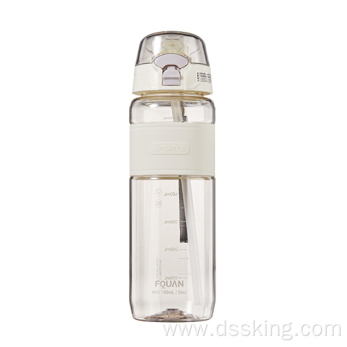 2022 new desined 630ml/780ml bottle sport and bpa free water bottle with straw